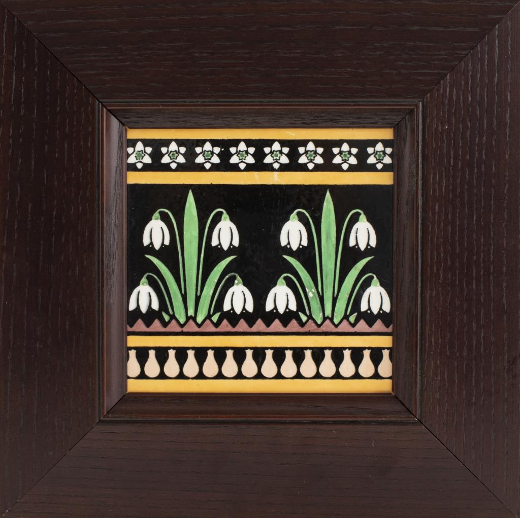 ENGLISH ARTS & CRAFTS MINTON