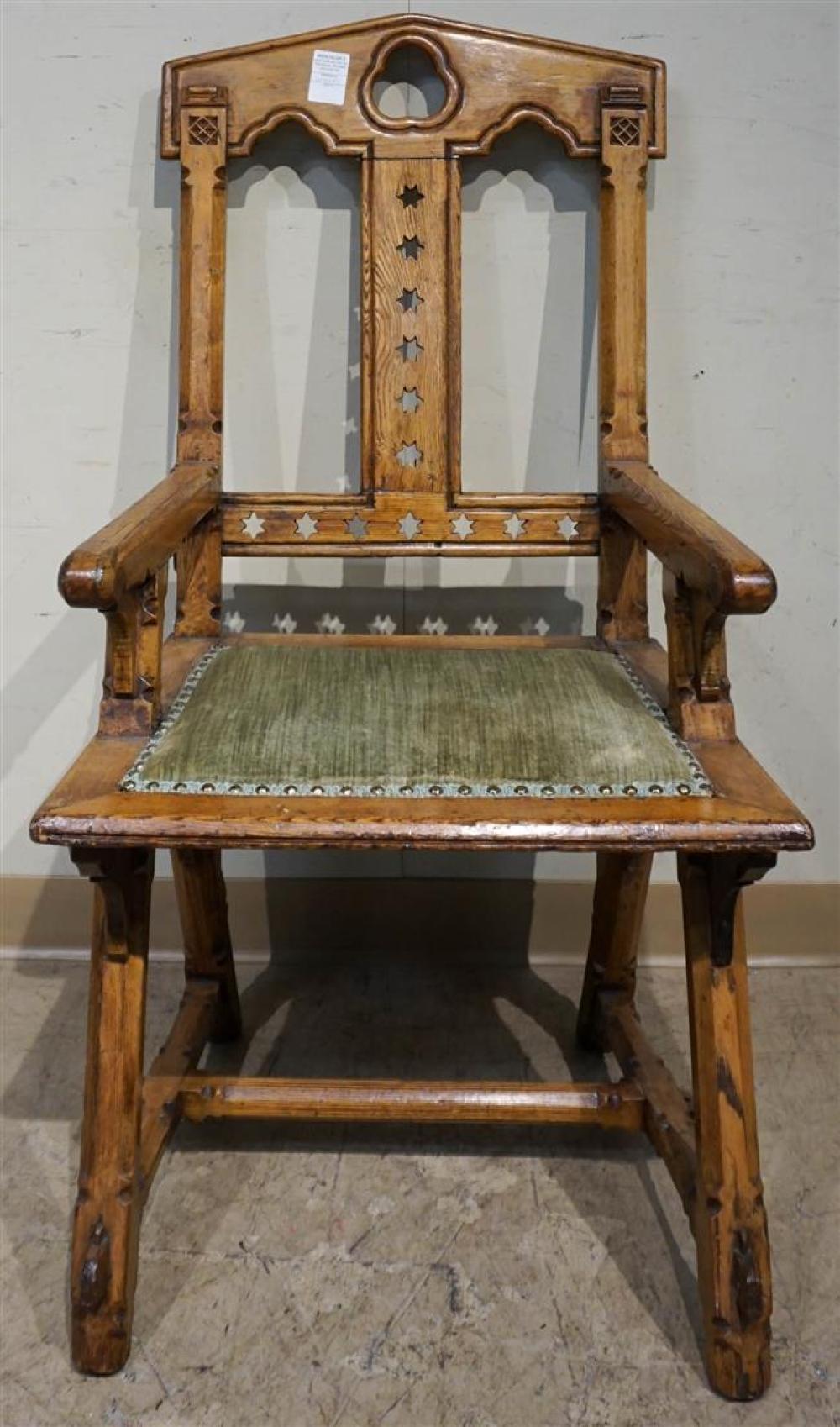 ENGLISH ARTS & CRAFTS OAK