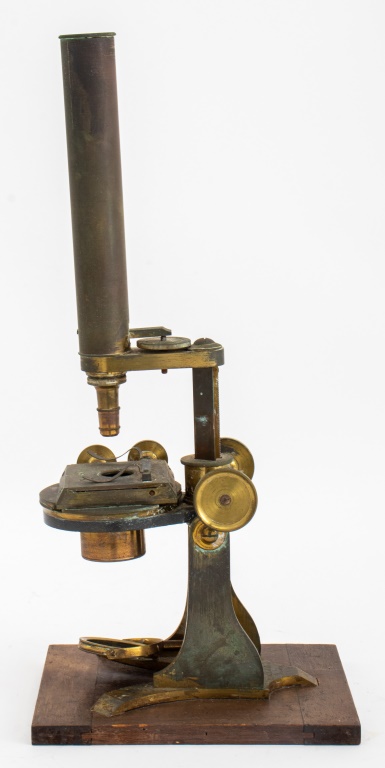 ENGLISH BAKER LACQUERED BRASS