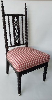 ENGLISH BOBBIN TURNED GOTHIC S