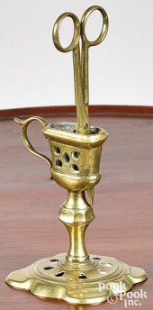 ENGLISH BRASS SCISSOR SNUFFER