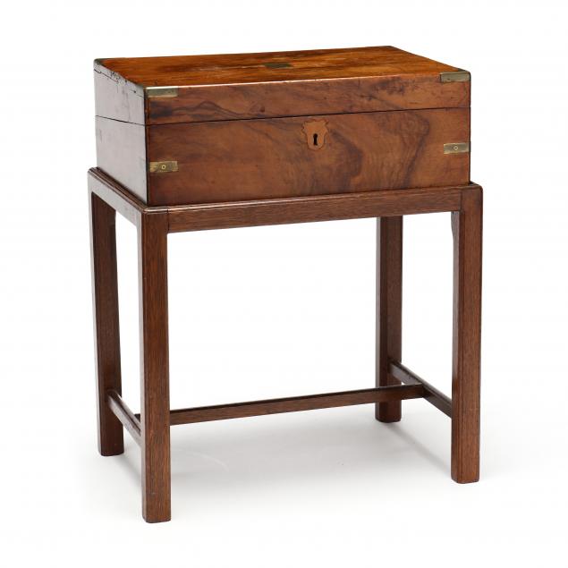 ENGLISH CAMPAIGN LAP DESK ON