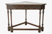 ENGLISH CARVED OAK CORNER TABL