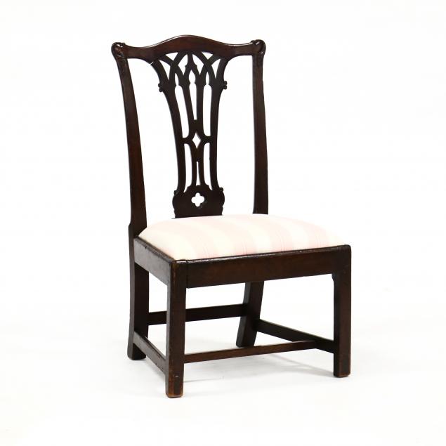 ENGLISH CHIPPENDALE CARVED MAHOGANY
