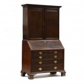 ENGLISH CHIPPENDALE PLUM-PUDDI