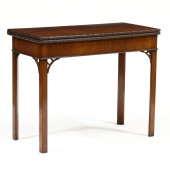 ENGLISH CHIPPENDALE STYLE CARV