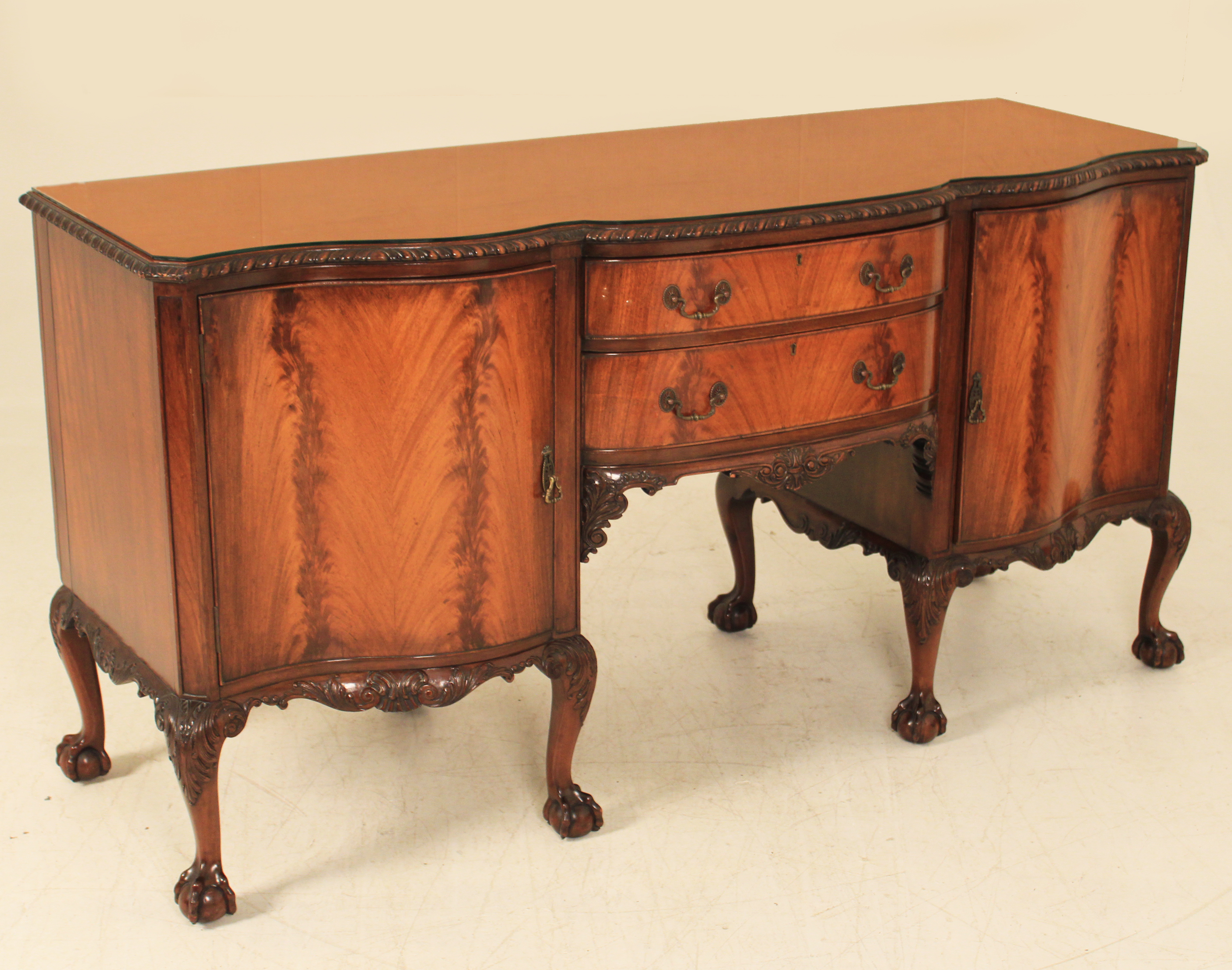 ENGLISH CHIPPENDALE STYLE
