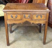 ENGLISH COTSWOLD SIDE TABLE En