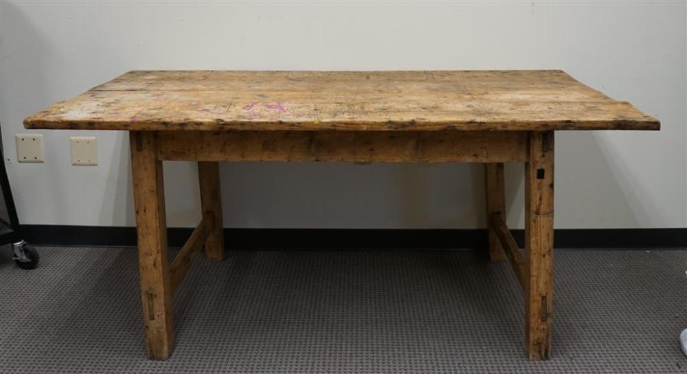 ENGLISH COUNTRY STYLE PINE
