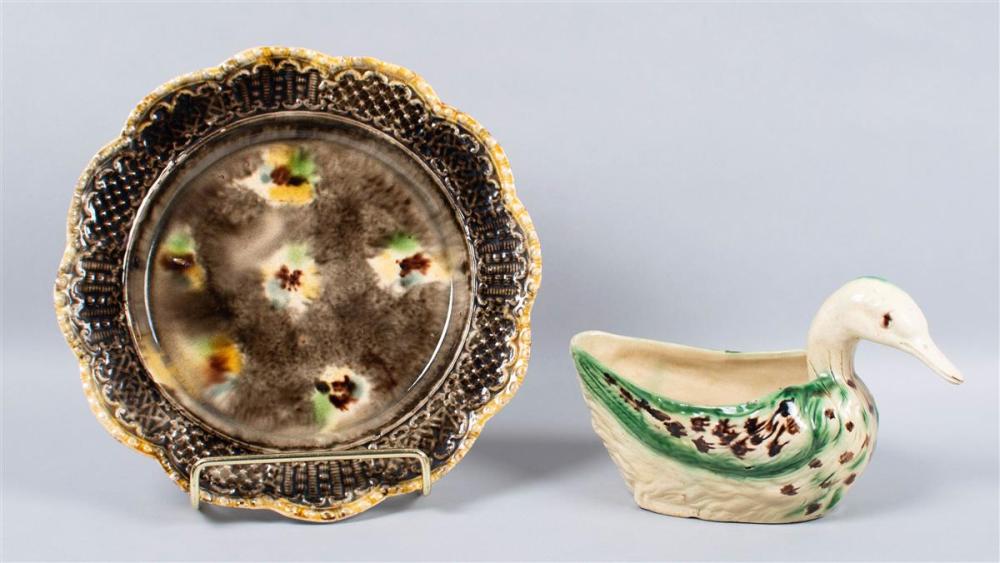 ENGLISH CREAMWARE DUCK-FORM