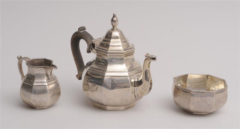 ENGLISH CRESTED SILVER