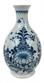 ENGLISH DELFTWARE BLUE AND WHI
