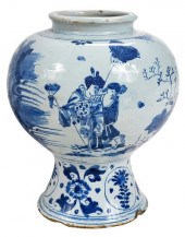 ENGLISH DELFTWARE BLUE AND WHI