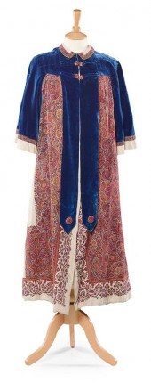 ENGLISH
EMBROIDERED SHAWL COAT