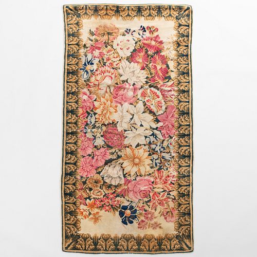 ENGLISH FLORAL NEEDLEWORK RUGLined.
