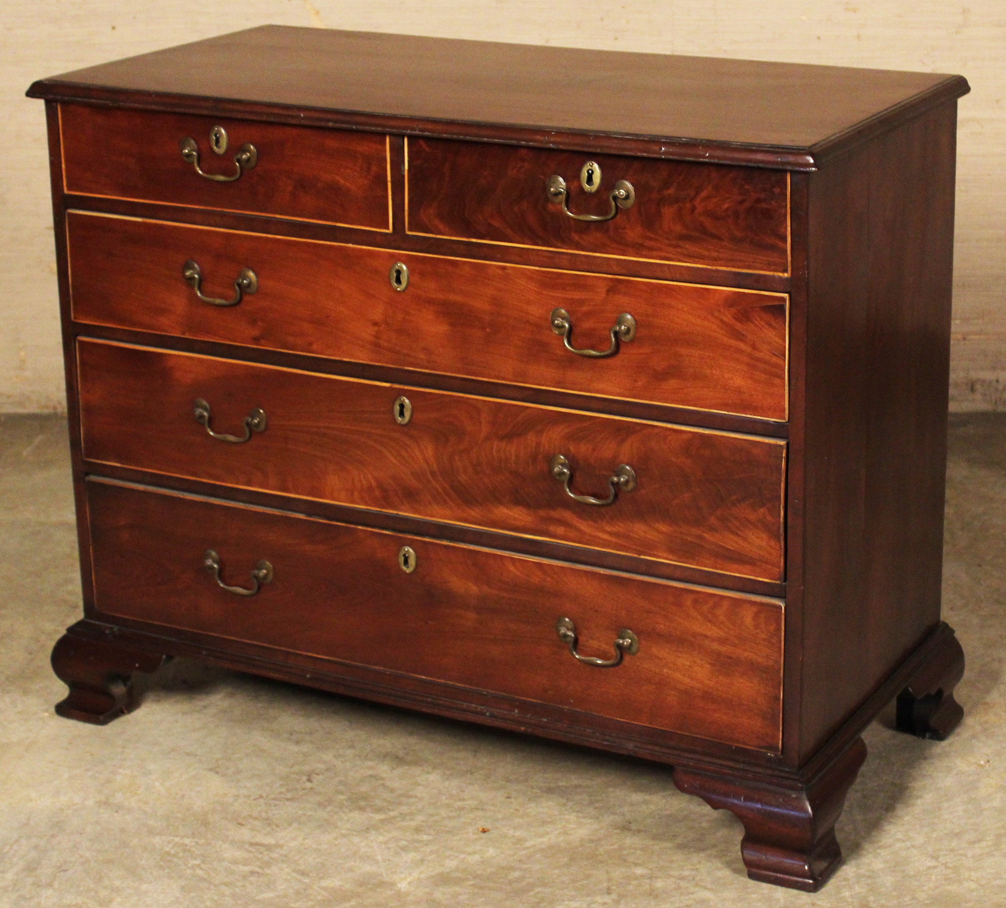ENGLISH GEORGE III MAHOGANY CHEST
