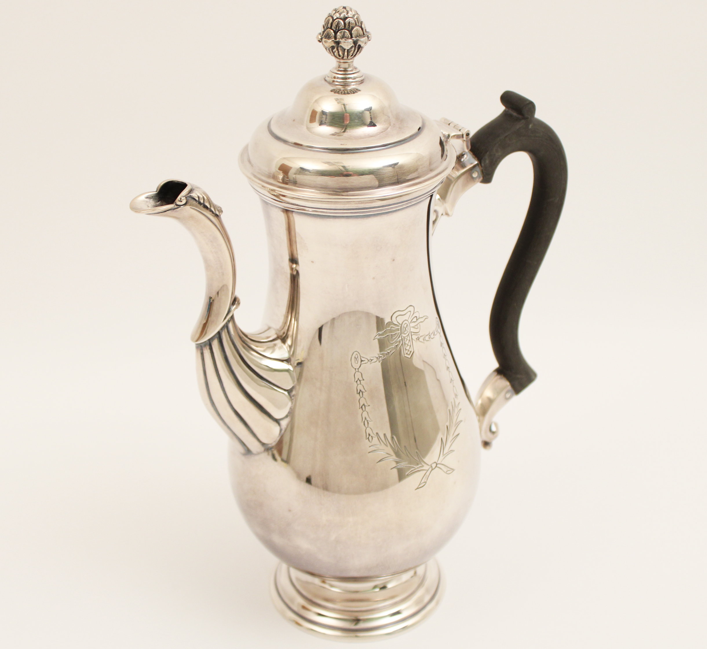 ENGLISH HALLMARKED SILVER TEA POT