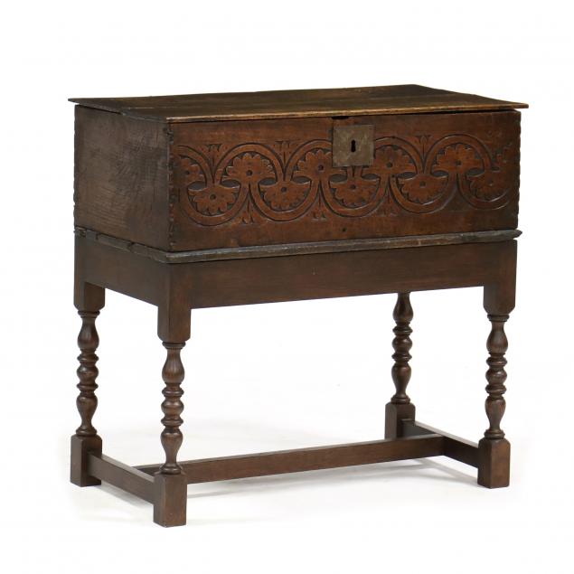 ENGLISH JACOBEAN OAK BIBLE BOX ON