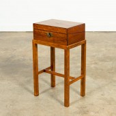 ENGLISH LAP DESK ON STAND, MOP