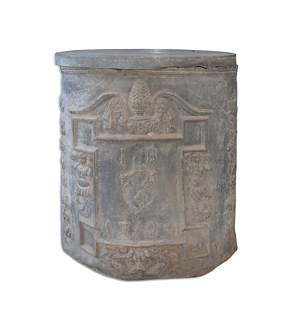 English lead cistern dated 1723 31"