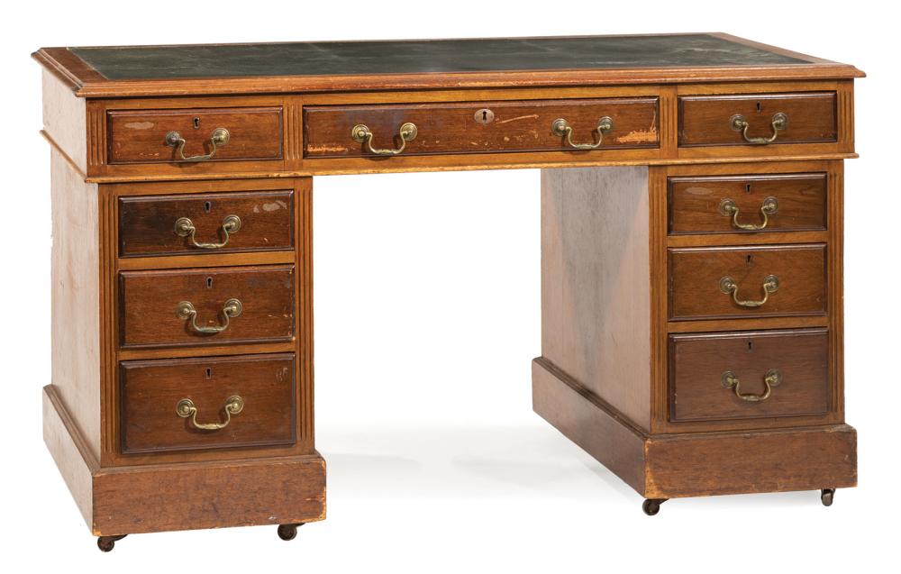 ENGLISH MAHOGANY DESKEnglish