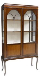 ENGLISH MAHOGANY GLAZED DISPLA