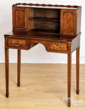 ENGLISH MAHOGANY LADIES&#039;