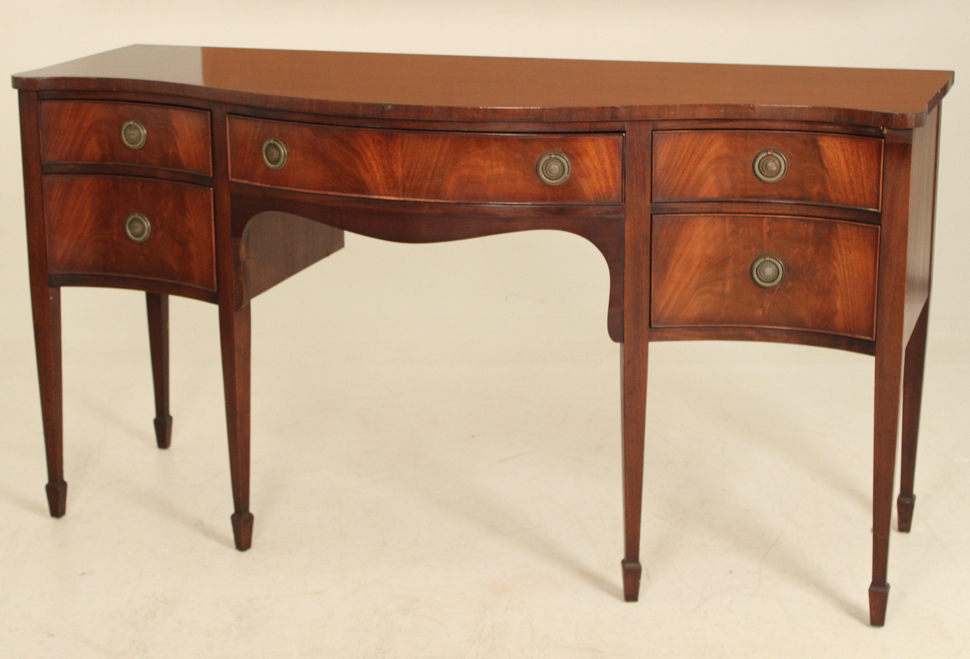 ENGLISH MAHOGANY SERPENTINE