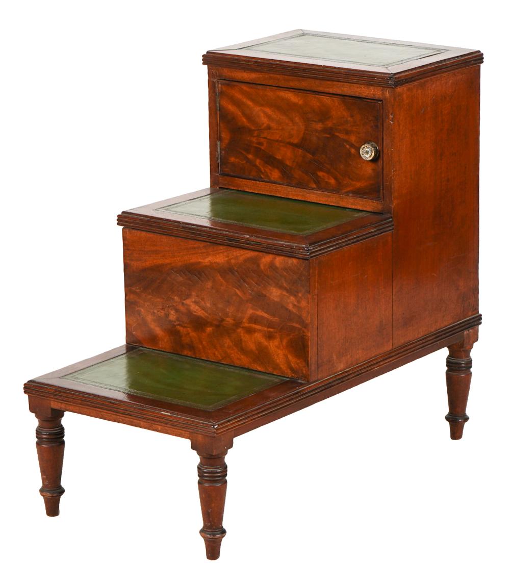 ENGLISH MAHOGANY STEP