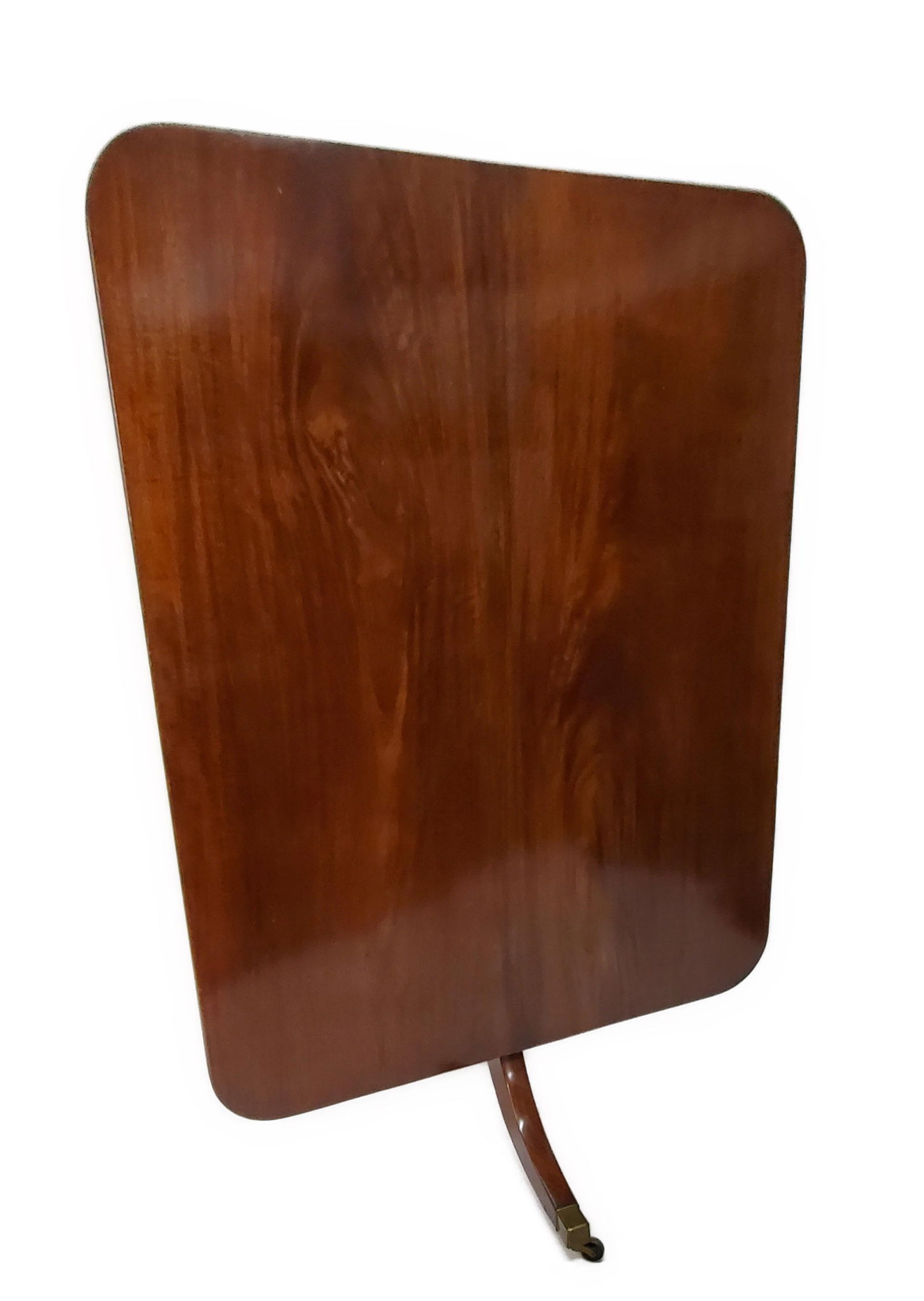 ENGLISH MAHOGANY TILT-TOP BREAKFAST