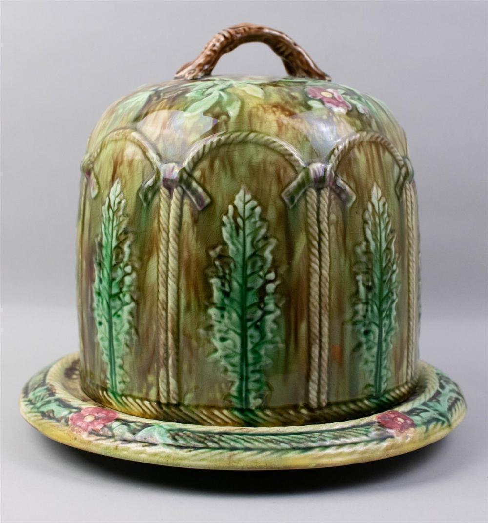 ENGLISH MAJOLICA 'RIBBON AND