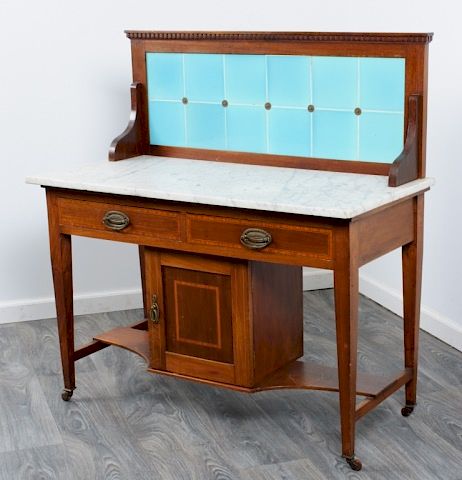 ENGLISH MARBLE TOP WASHSTANDLate