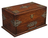 ENGLISH METAL-MOUNTED OAK SMOK