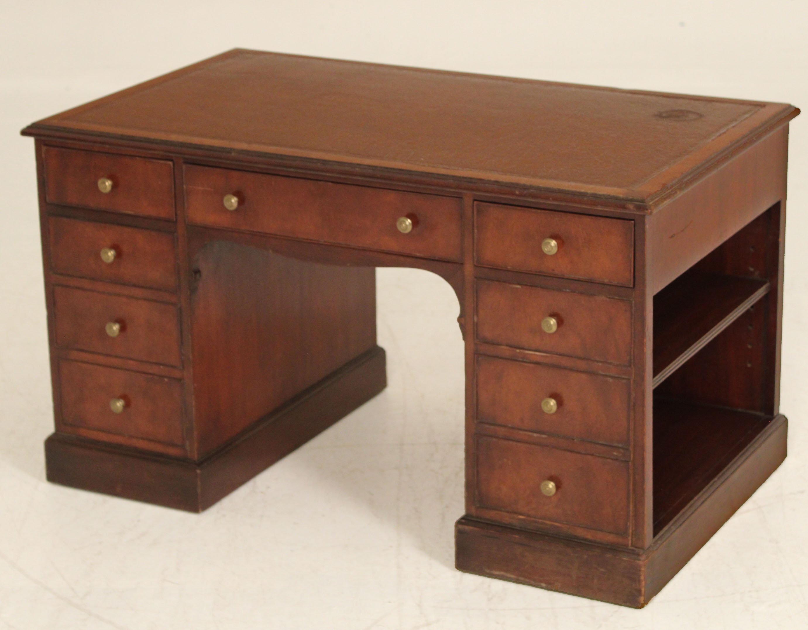 ENGLISH MINIATURE DESK ENGLISH