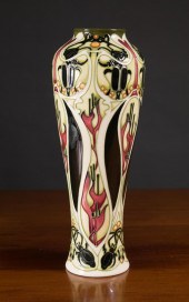 ENGLISH MOORCROFT 'GARDENERS'