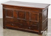 ENGLISH OAK BLANKET CHEST, 18T