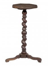 ENGLISH OAK CANDLESTAND 17th c