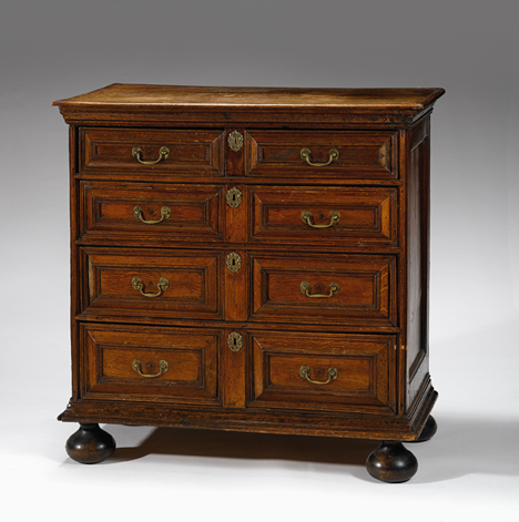 English oak chest of drawers   