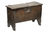 ENGLISH OAK COFFER Mid-17th c.