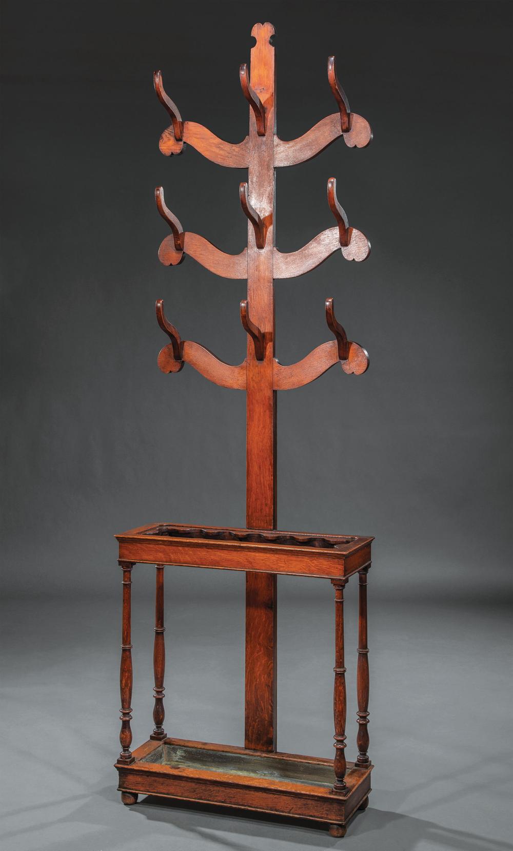 ENGLISH OAK HALL STANDEnglish Oak