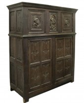 ENGLISH OAK PRESS CUPBOARD Lat