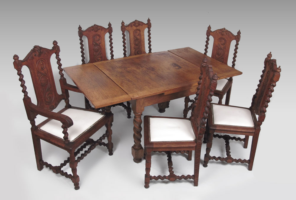 ENGLISH OAK PUB TABLE WITH 6