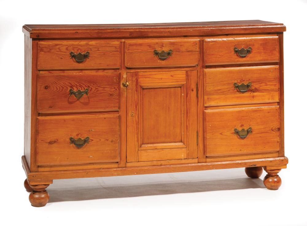 ENGLISH OR AMERICAN COUNTRY PINE
