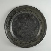 ENGLISH PEWTER CIRCULAR CHARGE