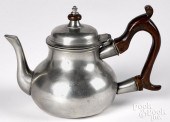 ENGLISH PEWTER TEAPOT, CA. 177