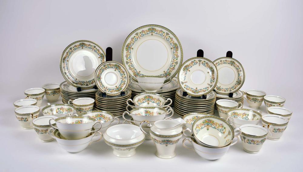 ENGLISH PORCELAIN 84 PIECE