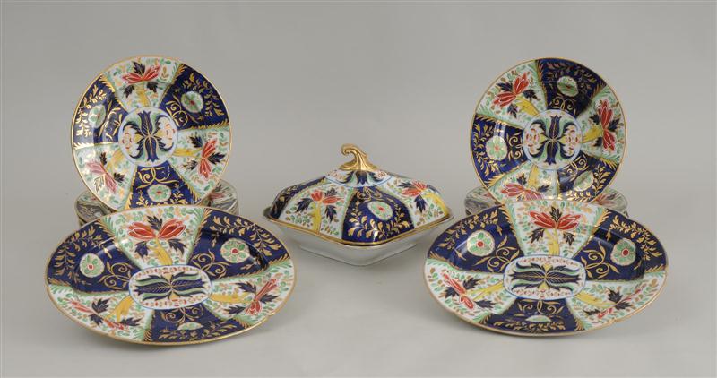 ENGLISH PORCELAIN PART DINNER