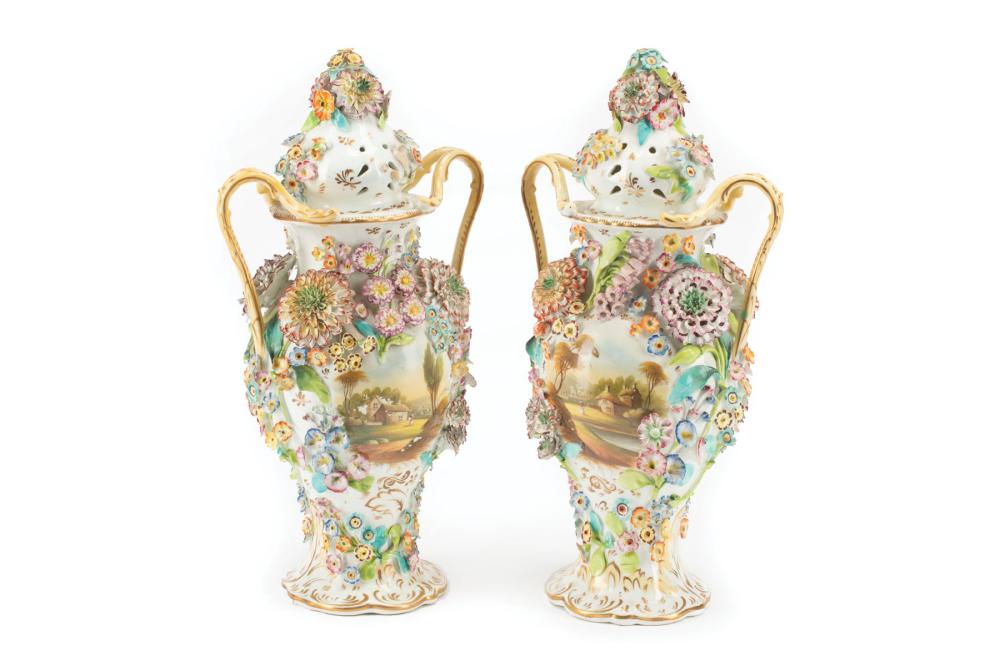 ENGLISH PORCELAIN POTPOURRI