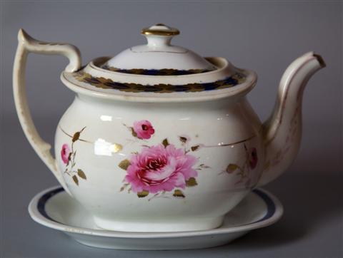 ENGLISH PORCELAIN TEAPOT COVER