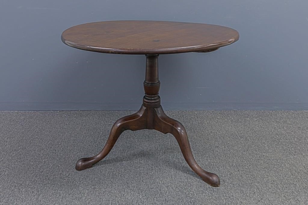 English Queen Anne mahogany tea